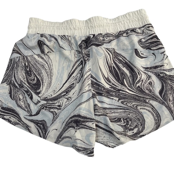 Athleta Crossroads Short Sumi Marble Light Blue S NWT - Picture 5 of 10